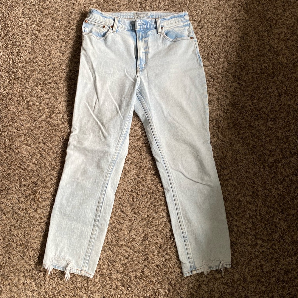 Abercrombie & Fitch “the mom high rise” jeans